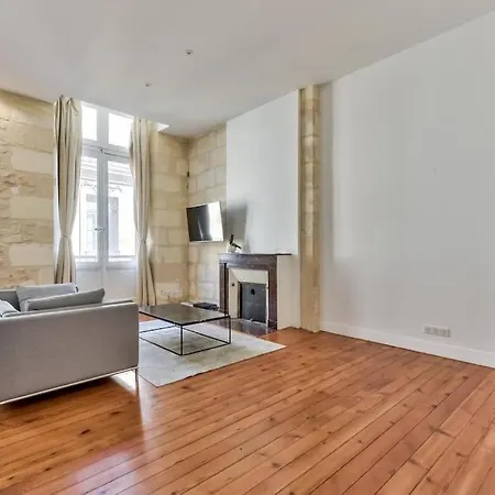 Daire Superbe T2 De 70m2 Dans Le Centre Historique Bordeaux