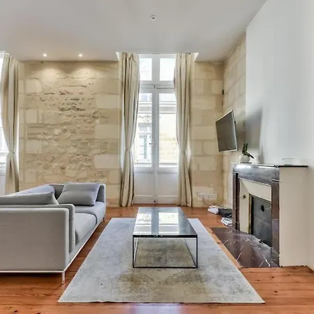 Superbe T2 De 70m2 Dans Le Centre Historique Bordeaux